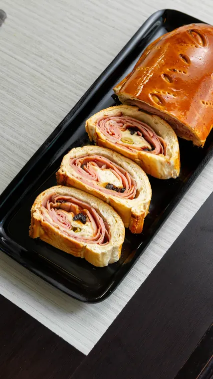 Panadería Tulipán: pan de jamón